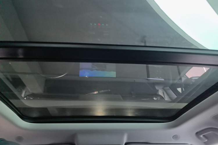 Used Formula Leopard 5 2023 Navigator Edition Headliner