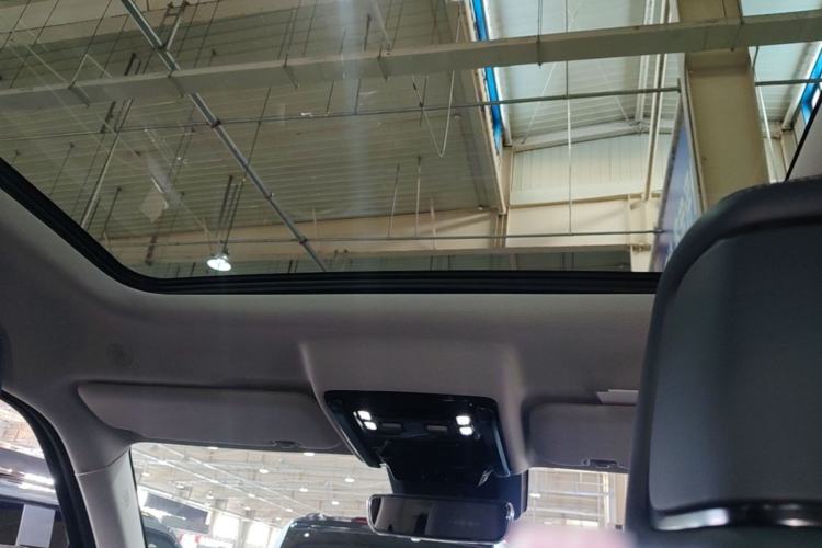Used Formula Leopard 5 2023 Navigator Edition Headliner