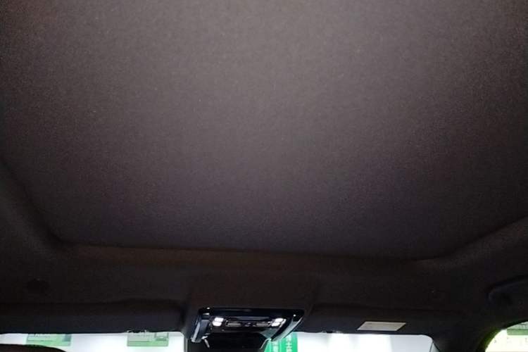 Used Formula Leopard 5 2023 Navigator Edition Headliner