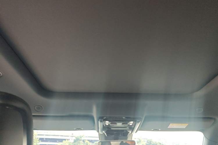 Used Formula Leopard 5 2023 Navigator Edition Headliner