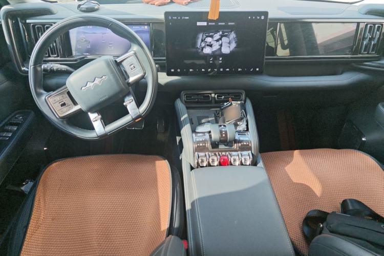 Used Formula Leopard 5 2023 Navigator Edition Interior 2