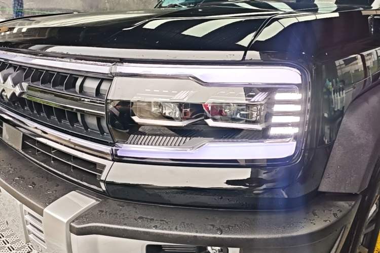 Used Formula Leopard 5 2023 Explore Edition Left Front Headlight