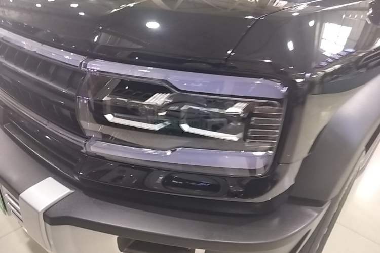 Used Formula Leopard 5 2023 Explore Edition Left Front Headlight
