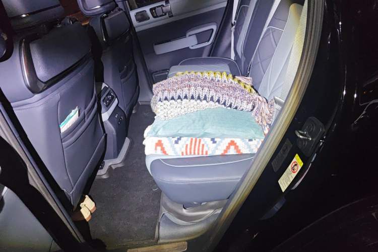 Used Formula Leopard 5 2023 Navigator Edition Left Front Seat