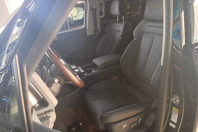 Used Formula Leopard 5 2023 Explore Edition Left Front Seat