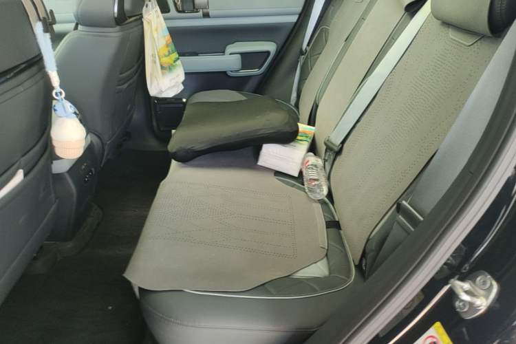 Used Formula Leopard 5 2023 Explore Edition Left Rear Seat
