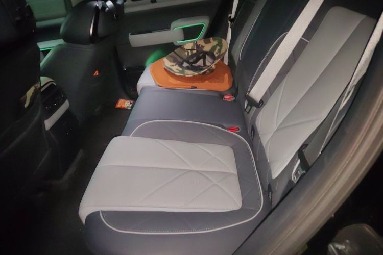 Used Formula Leopard 5 2023 Navigator Edition Left Rear Seat