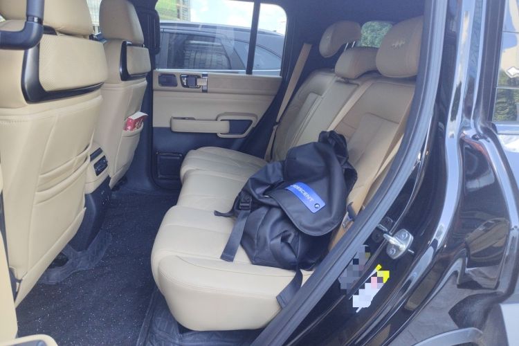 Used Formula Leopard 5 2023 Explore Edition Left Rear Seat