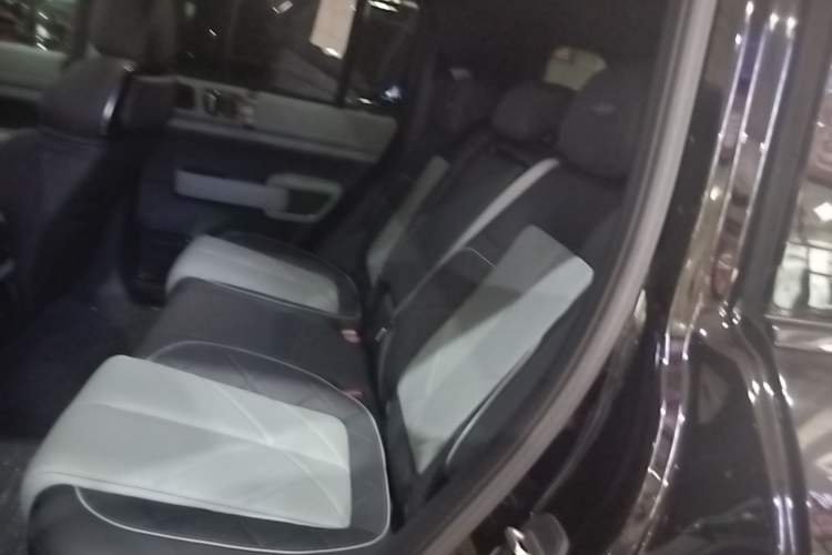 Used Formula Leopard 5 2023 Explore Edition Left Rear Seat