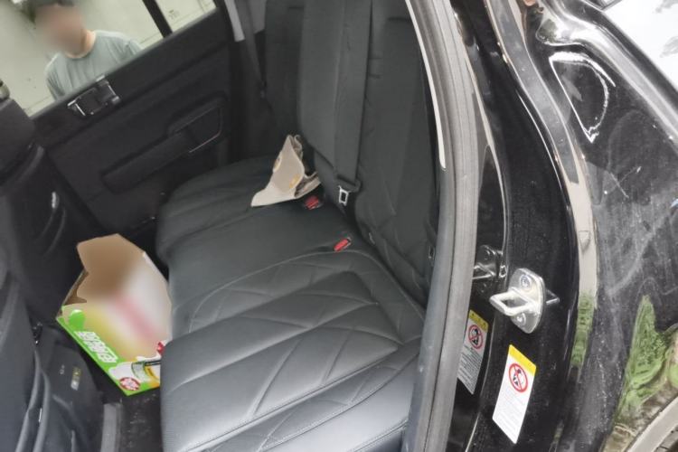 Used Formula Leopard 5 2023 Explore Edition Left Rear Seat