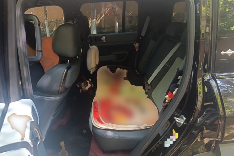 Used Formula Leopard 5 2023 Explore Edition Left Rear Seat