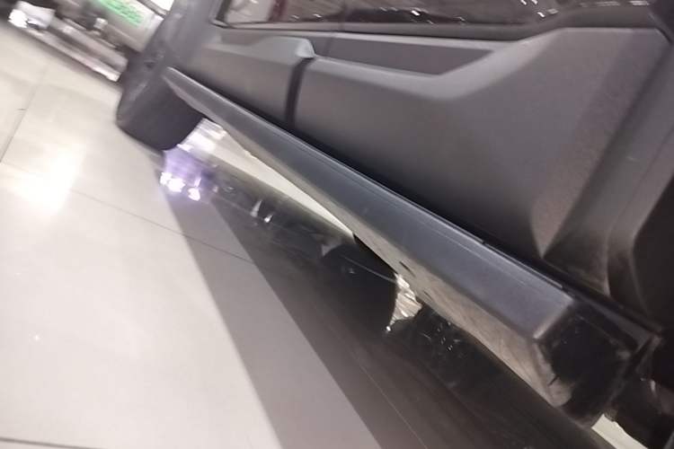 Used Formula Leopard 5 2023 Explore Edition Left Side Sill