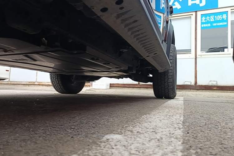 Used Formula Leopard 5 2023 Explore Edition Left Side Sill
