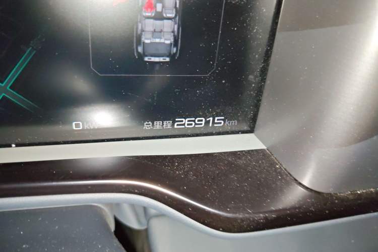 Used Formula Leopard 5 2023 Explore Edition Odometer Close Up