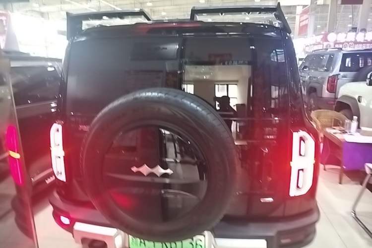 Used Formula Leopard 5 2023 Explore Edition Rear