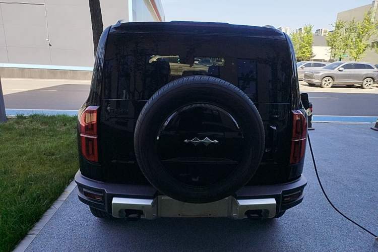 Used Formula Leopard 5 2023 Navigator Edition Rear
