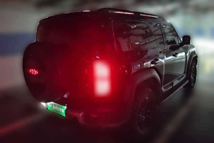 Used Formula Leopard 5 2023 Explore Edition Rear Right 45 Deg
