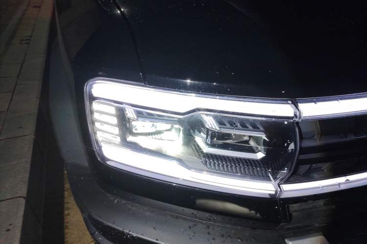 Used Formula Leopard 5 2023 Navigator Edition Right Front Headlight