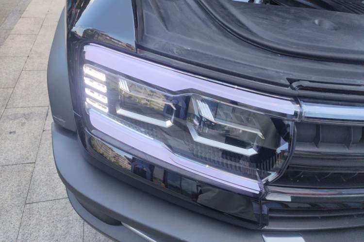 Used Formula Leopard 5 2023 Explore Edition Right Front Headlight