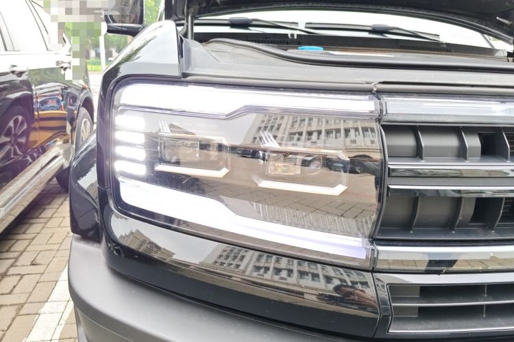 Used Formula Leopard 5 2023 Navigator Edition Right Front Headlight
