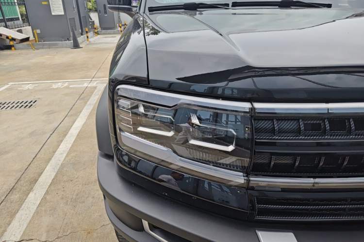 Used Formula Leopard 5 2023 Explore Edition Right Front Headlight