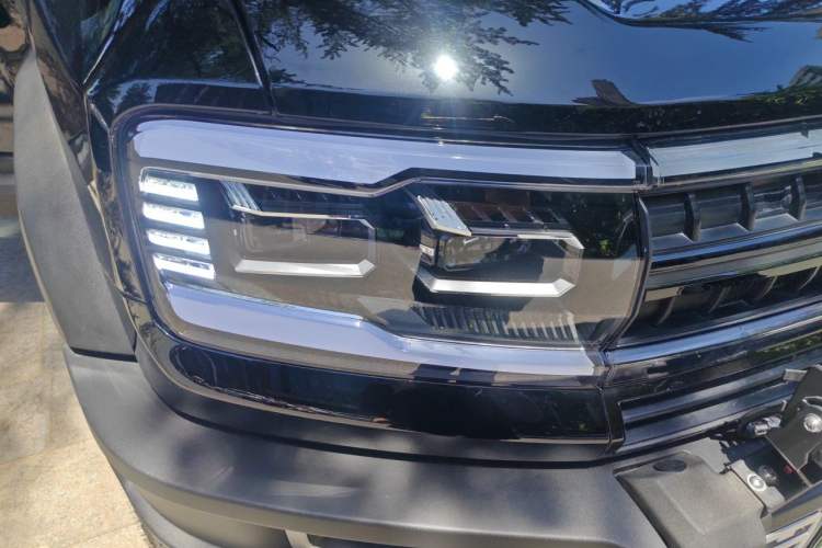Used Formula Leopard 5 2023 Cloud Ride Flagship Edition Right Front Headlight