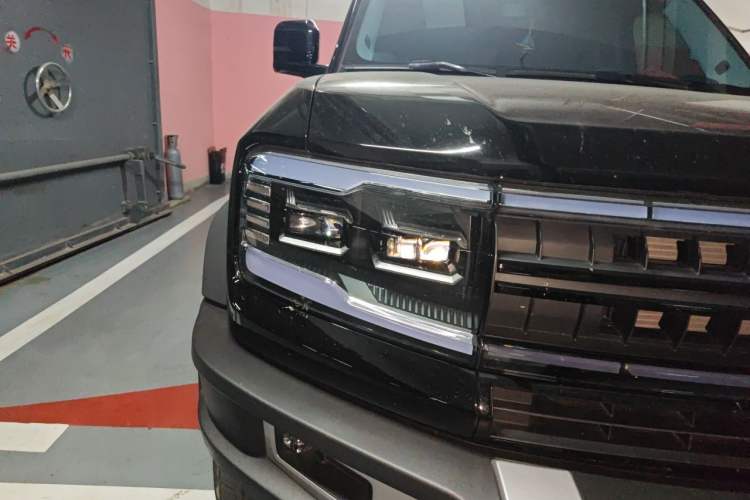 Used Formula Leopard 5 2023 Explore Edition Right Front Headlight