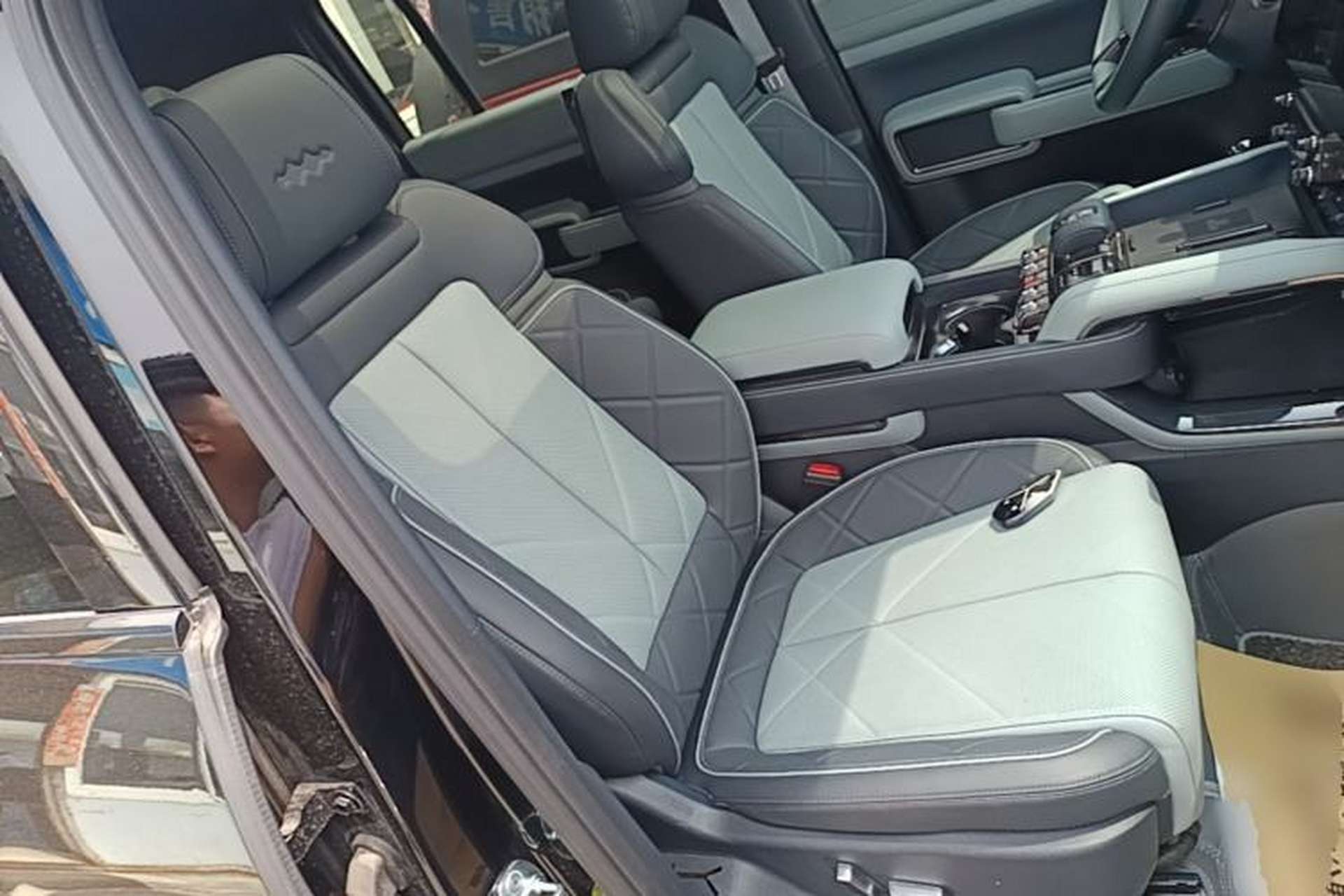 Used Formula Leopard 5 2023 Explore Edition Right Front Seat