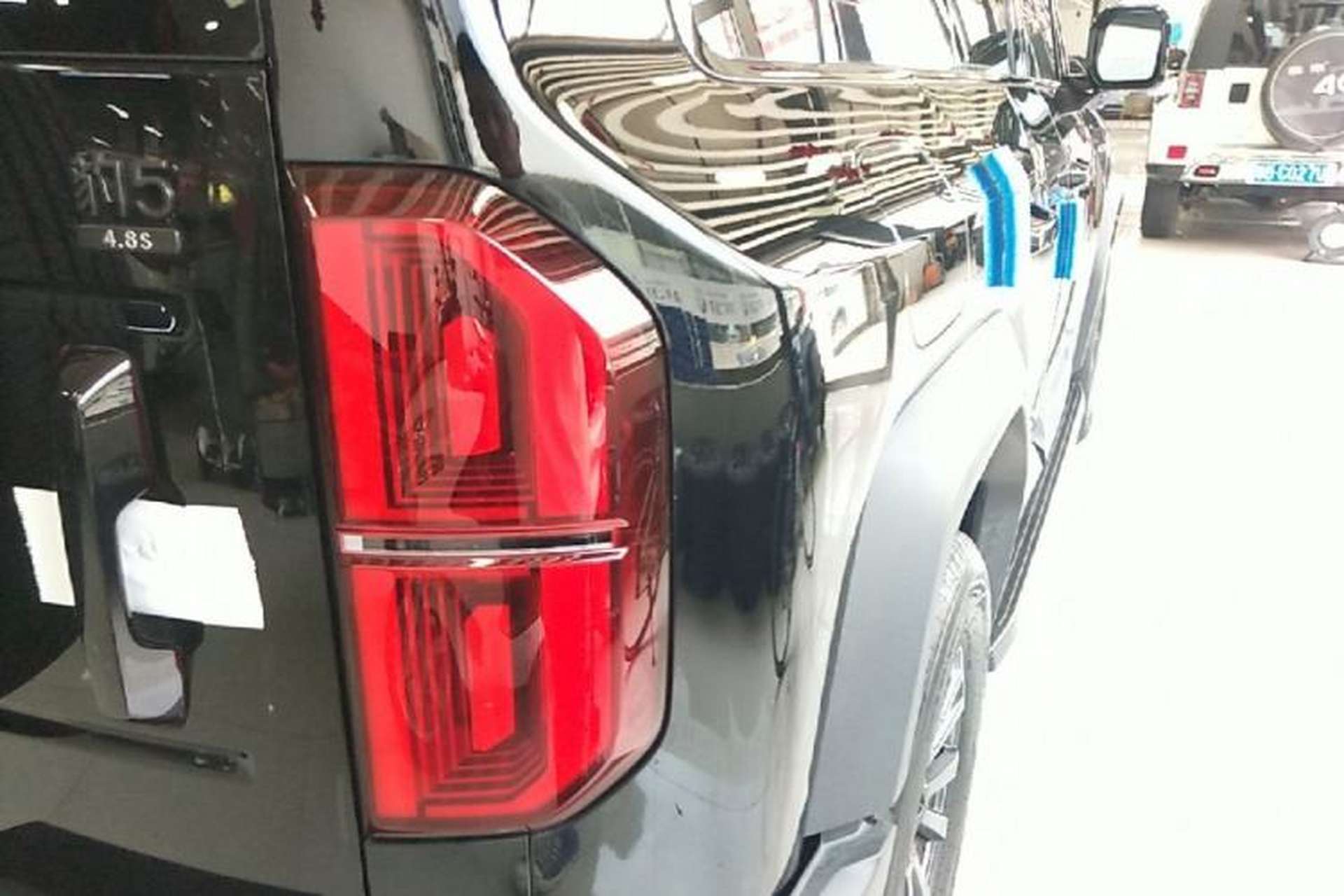 Used Formula Leopard 5 2023 Navigator Edition Right Rear Taillight