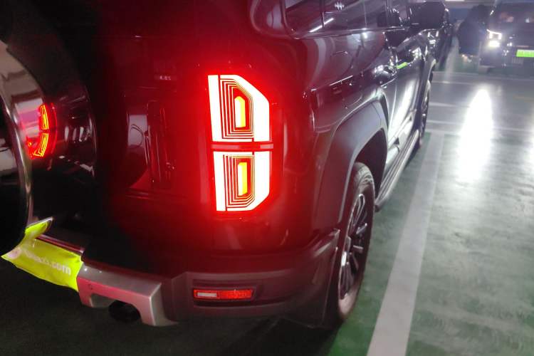 Used Formula Leopard 5 2023 Navigator Edition Right Rear Taillight