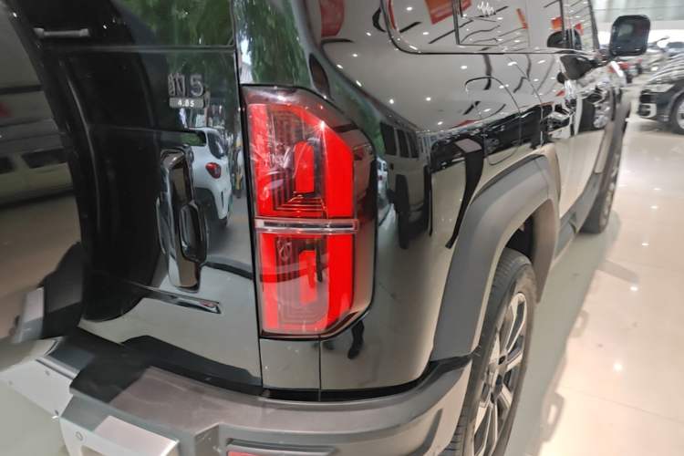 Used Formula Leopard 5 2023 Navigator Edition Right Rear Taillight