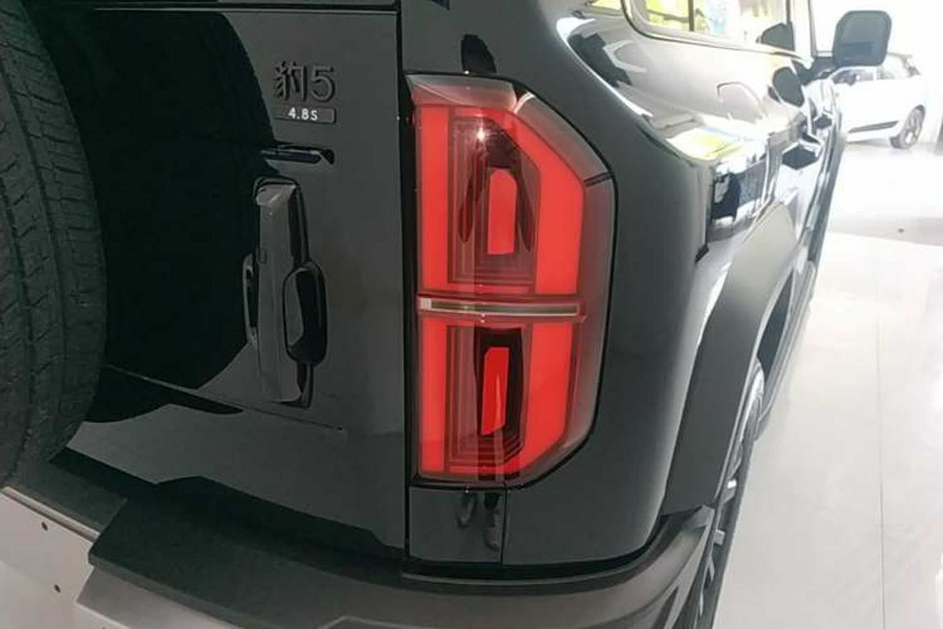 Used Formula Leopard 5 2023 Navigator Edition Right Rear Taillight
