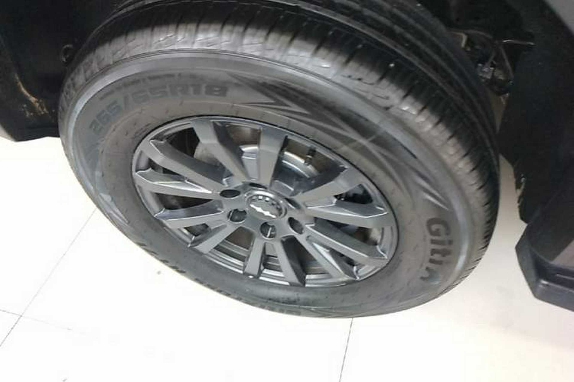 Used Formula Leopard 5 2023 Navigator Edition Right Rear Wheel Hub