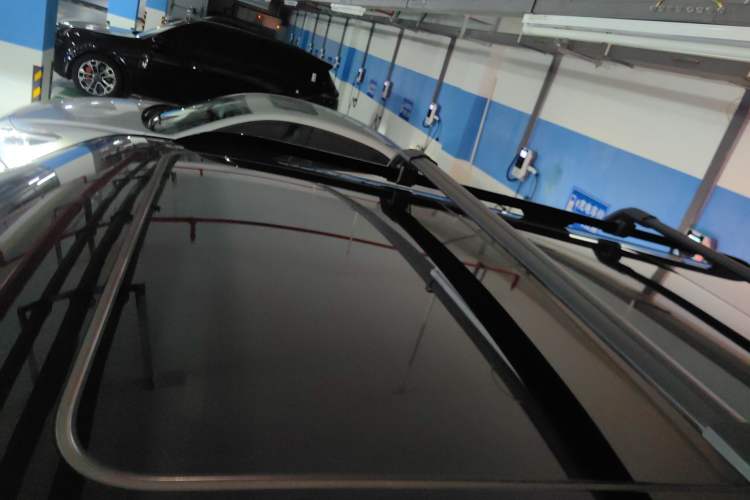 Used Formula Leopard 5 2023 Navigator Edition Roof