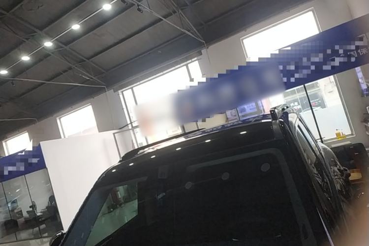Used Formula Leopard 5 2023 Navigator Edition Roof