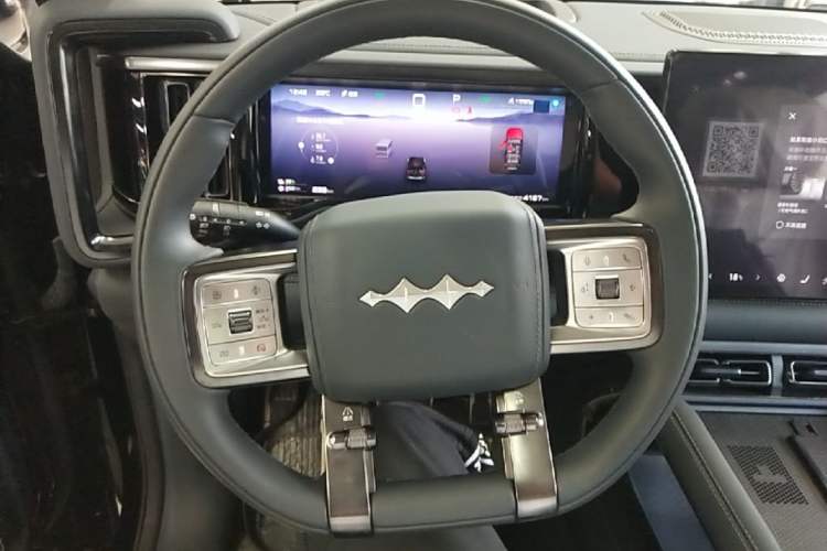 Used Formula Leopard 5 2023 Navigator Edition Steering Wheel