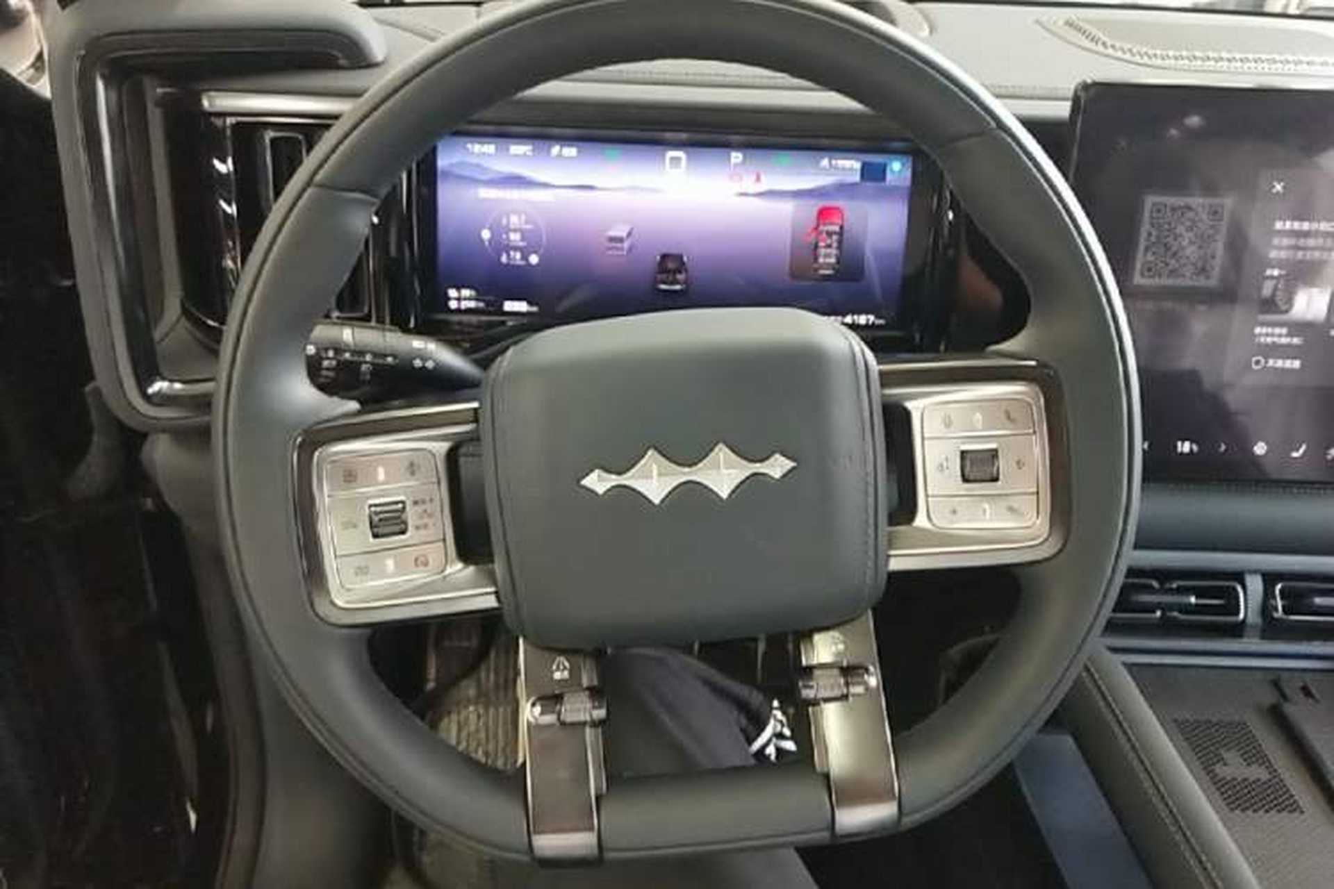 Used Formula Leopard 5 2023 Navigator Edition Steering Wheel