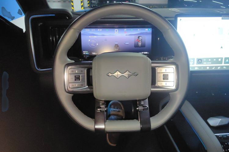 Used Formula Leopard 5 2023 Navigator Edition Steering Wheel