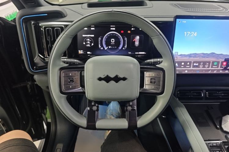Used Formula Leopard 5 2023 Navigator Edition Steering Wheel