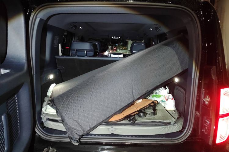 Used Formula Leopard 5 2023 Navigator Edition Trunk