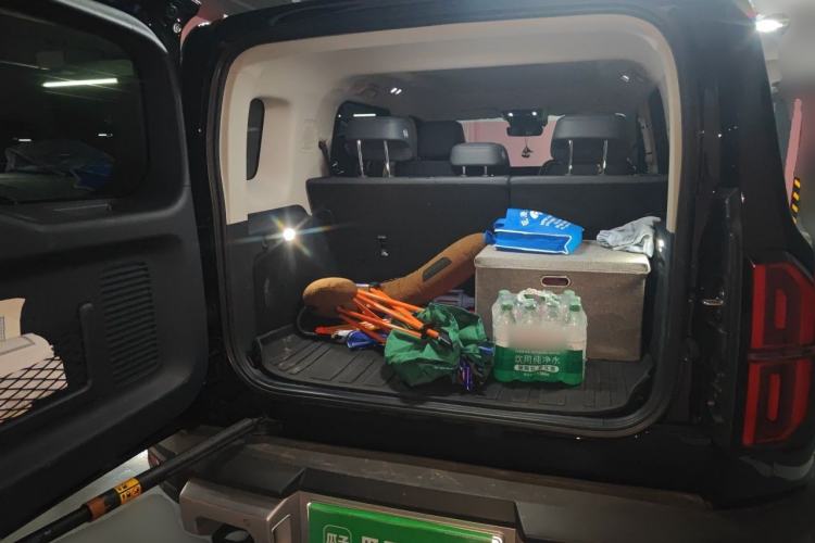 Used Formula Leopard 5 2023 Explore Edition Trunk
