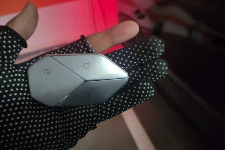 Used Formula Leopard 5 2023 Navigator Edition Vehicle Key