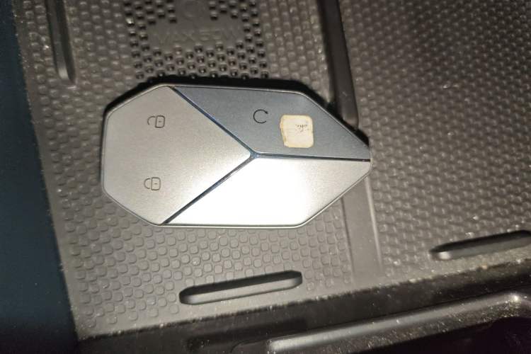 Used Formula Leopard 5 2023 Explore Edition Vehicle Key