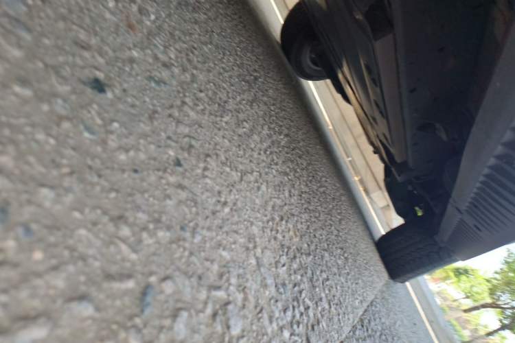 Used Formula Leopard 5 2023 Navigator Edition Chassis Front Left