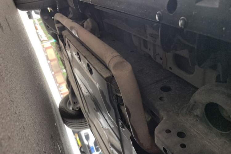 Used Formula Leopard 5 2023 Navigator Edition Chassis Front Right