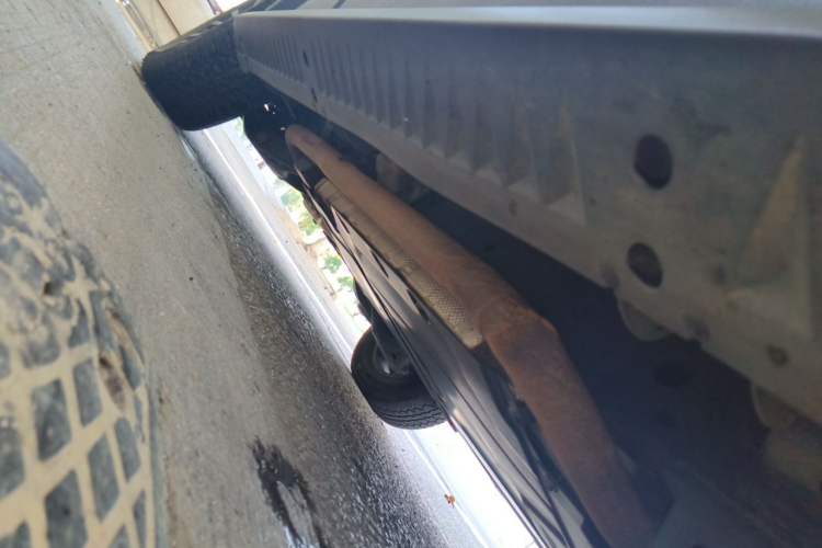 Used Formula Leopard 5 2023 Navigator Edition Chassis Front Right