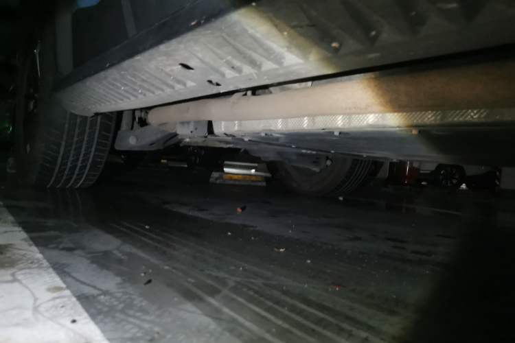 Used Formula Leopard 5 2023 Explore Edition Chassis Front Right