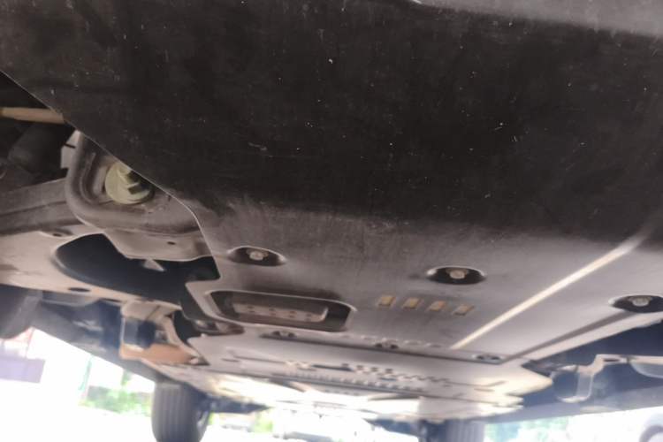 Used Formula Leopard 5 2023 Navigator Edition Chassis Front