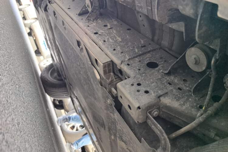 Used Formula Leopard 5 2023 Navigator Edition Chassis Rear Left