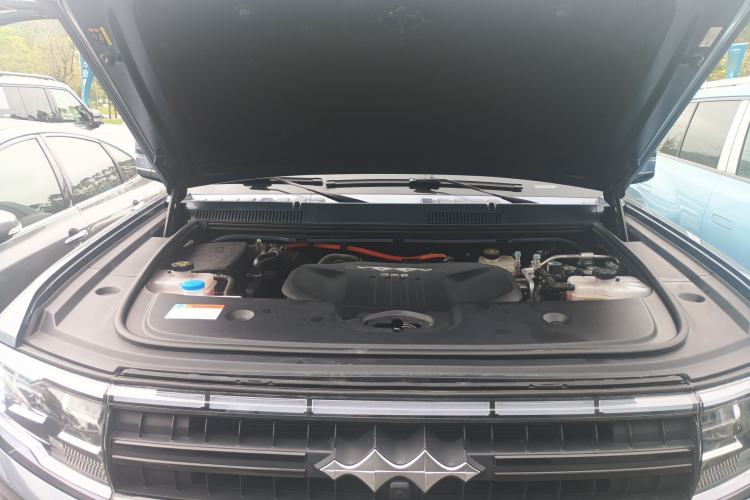 Used Formula Leopard 5 2023 Cloud Ride Flagship Edition Engine Bay